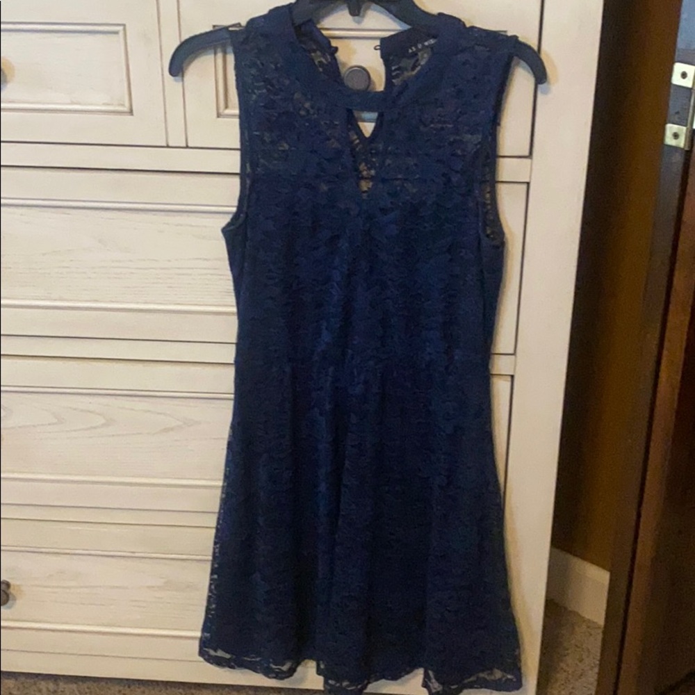 Women’s navy lace dress
